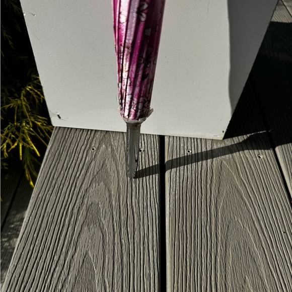 Pink Umbrella - Picture 4 of 7